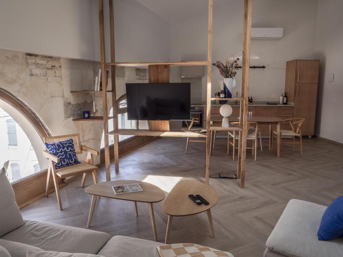 卡斯特尔Le Nid Bleu Duplex En Plein Centre公寓 外观 照片